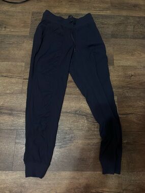 lululemon athletica Women’s dance studio mid rise joggers in true navy